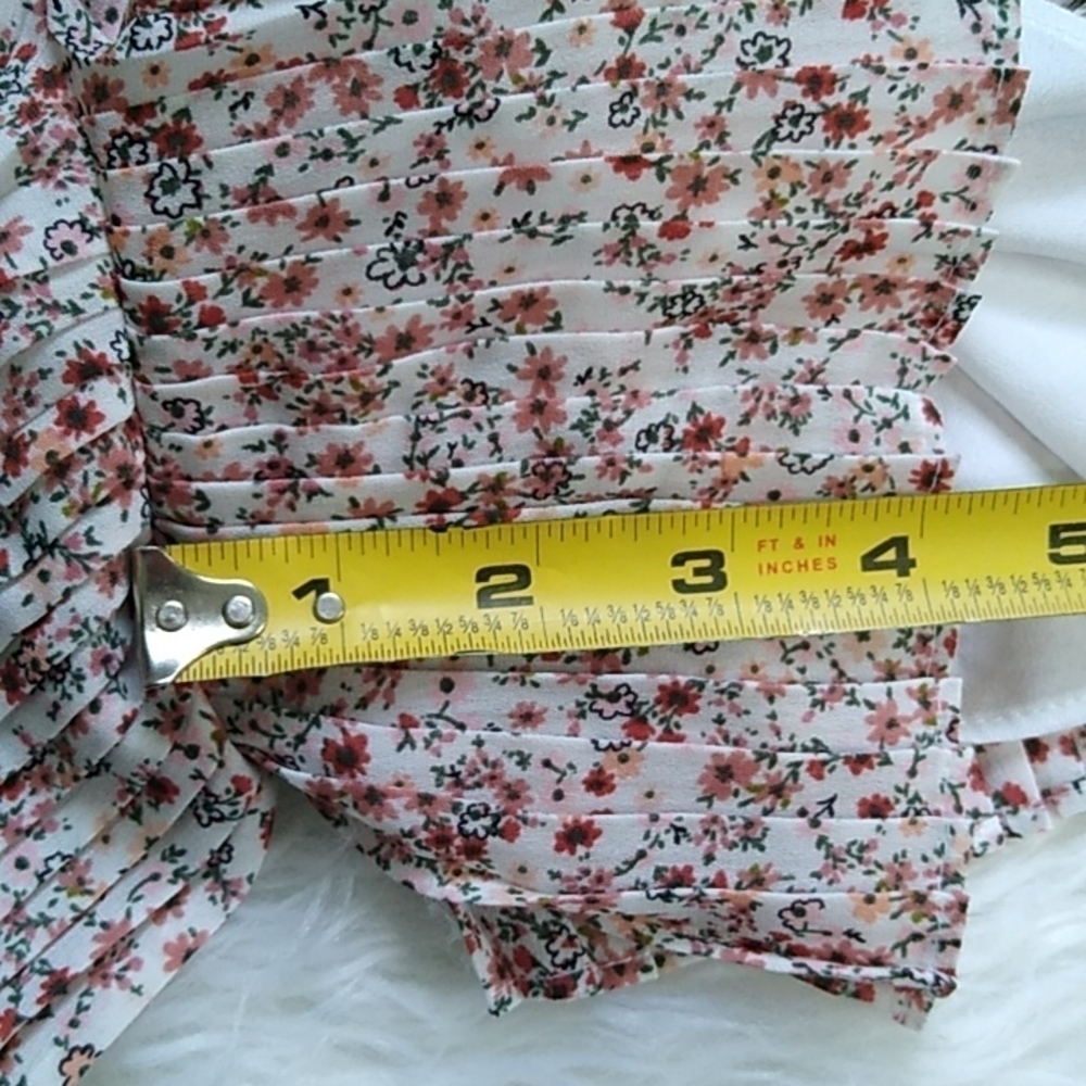 Loft High Waisted Floral Pleated Shorts - Picture 15 of 15